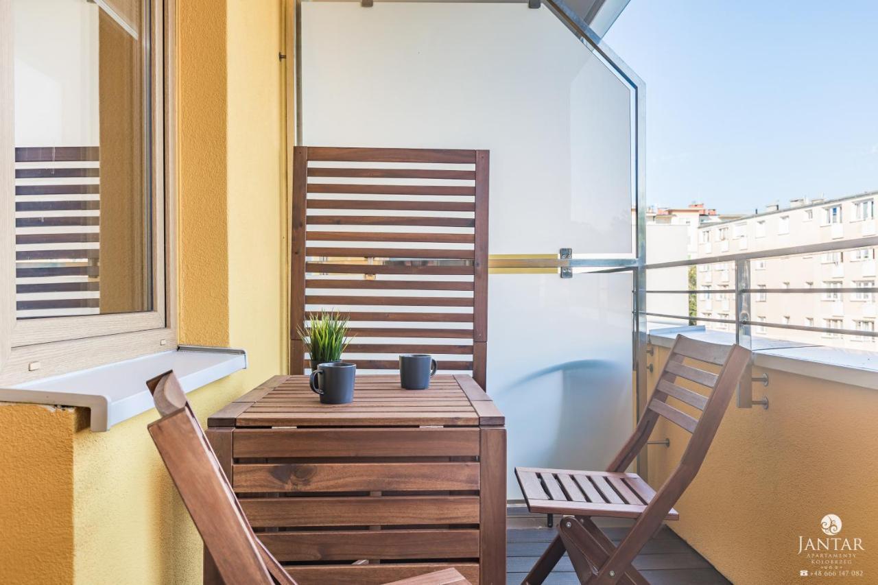 Jantar Apartamenty - Miodowy Dom City Center Колобжег Экстерьер фото