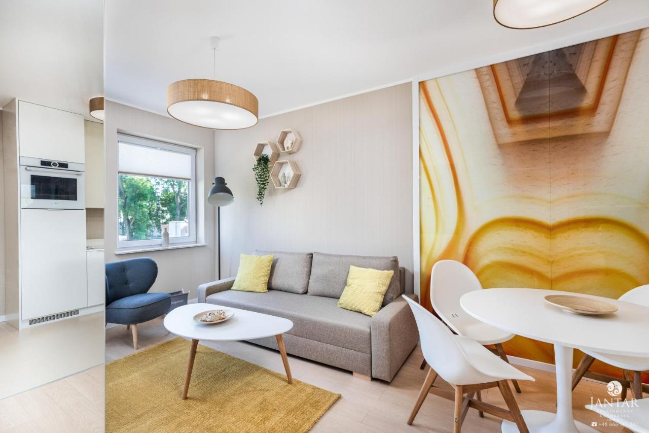 Jantar Apartamenty - Miodowy Dom City Center Колобжег Экстерьер фото